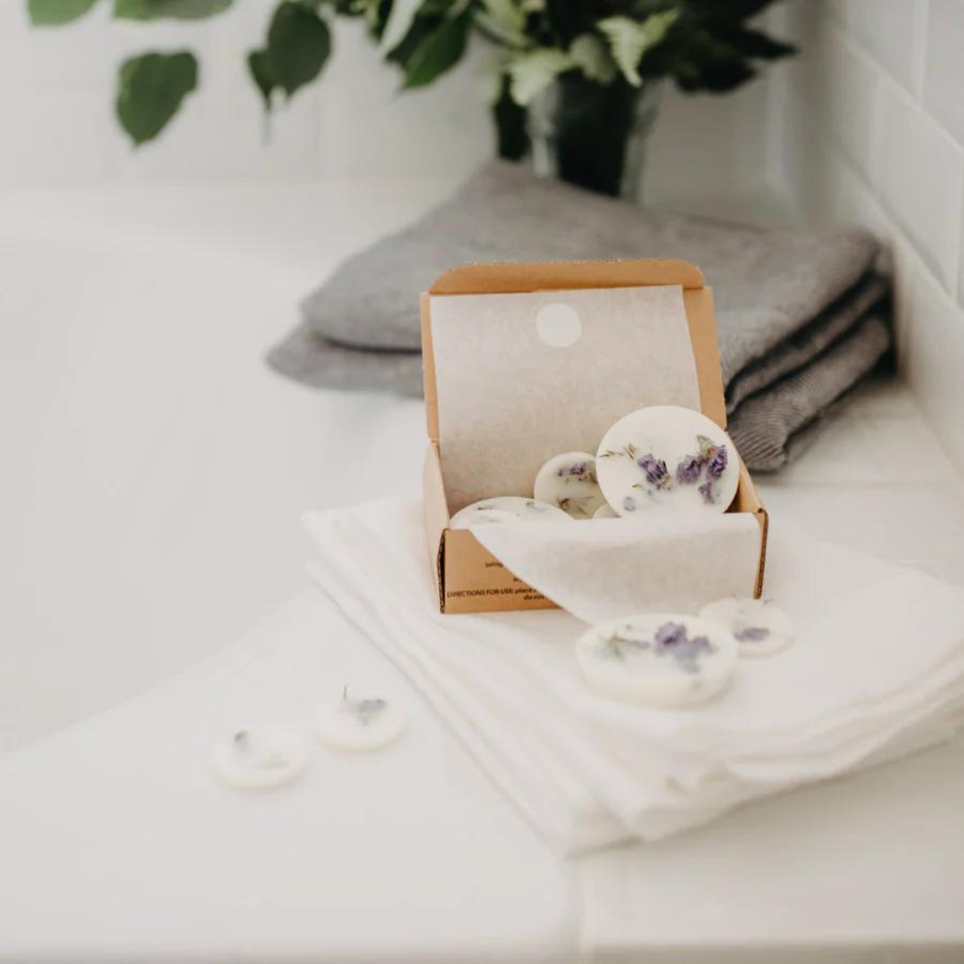 The Munio Juniper &amp; Limonium Soy Wax Rounds