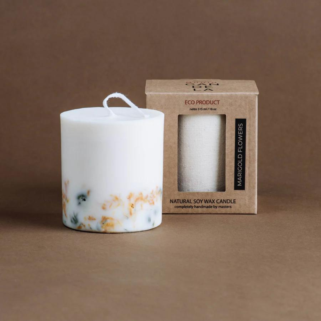 The Munio Marigold Flowers Candle